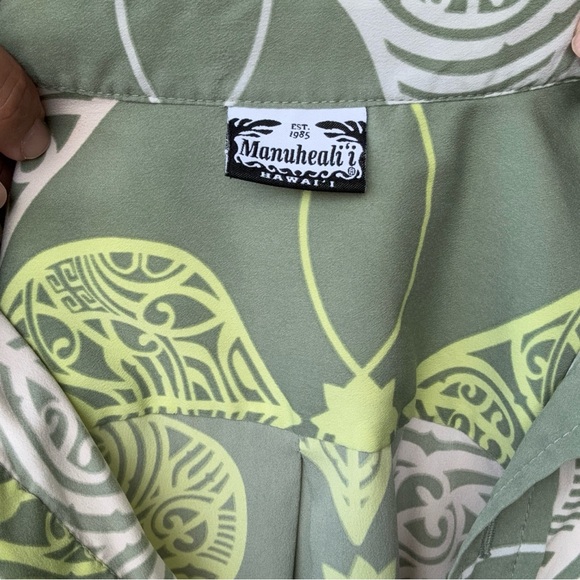 Manuhealii men’s shirt Pullover polyester Fits Medium-Large - Picture 5 of 5